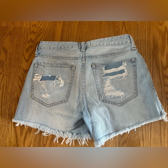 Abercrombie & Fitch Ames Low Rise  Denim Cut Off Jean Shorts Women’s Size 24 - Picture 3 of 3